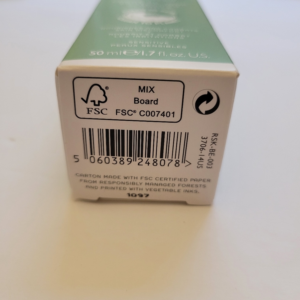 REN Clean SkincareEvercalm™ Barrier Support Antioxidant Moisturizer - Picture 4 of 9
